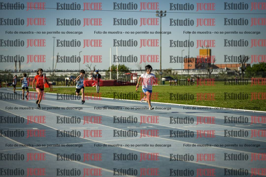 Fotos de las Postas 4x50 m de mujeres y varones