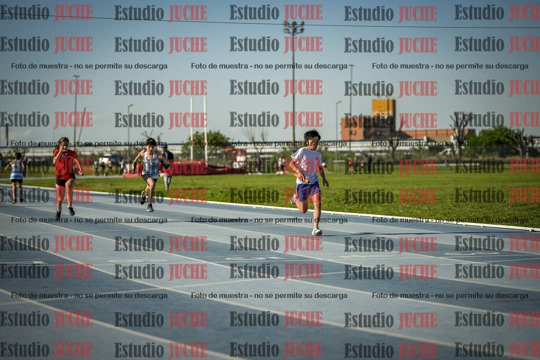 Fotos de las Postas 4x50 m de mujeres y varones