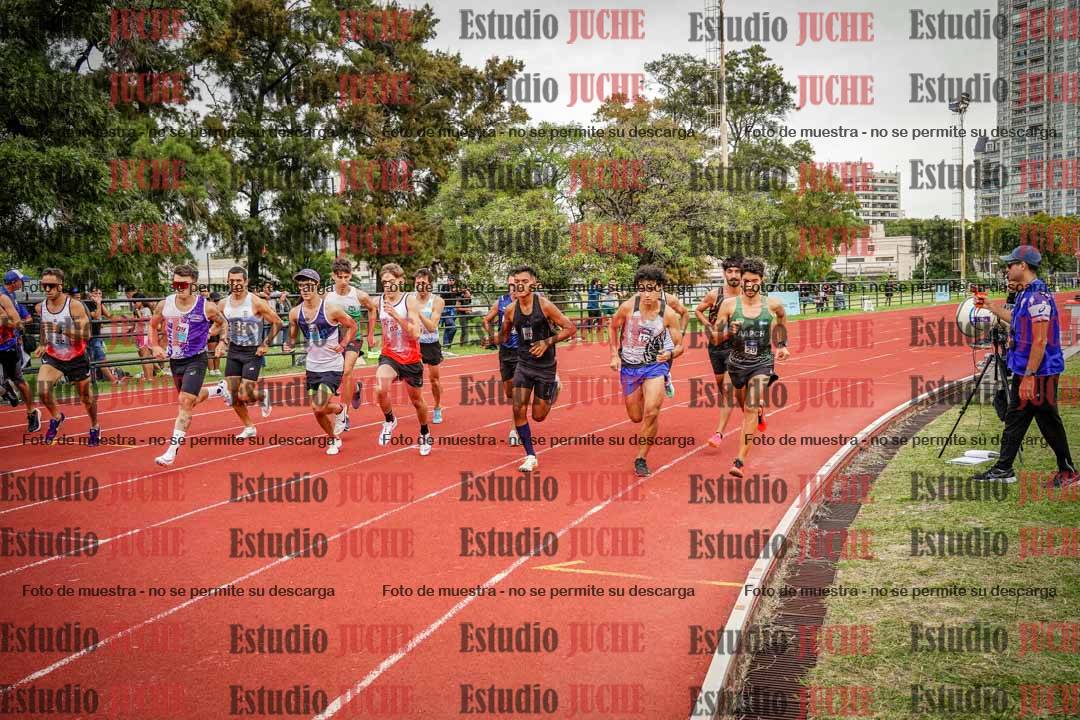 Fotos de los 3000 m llanos de varones