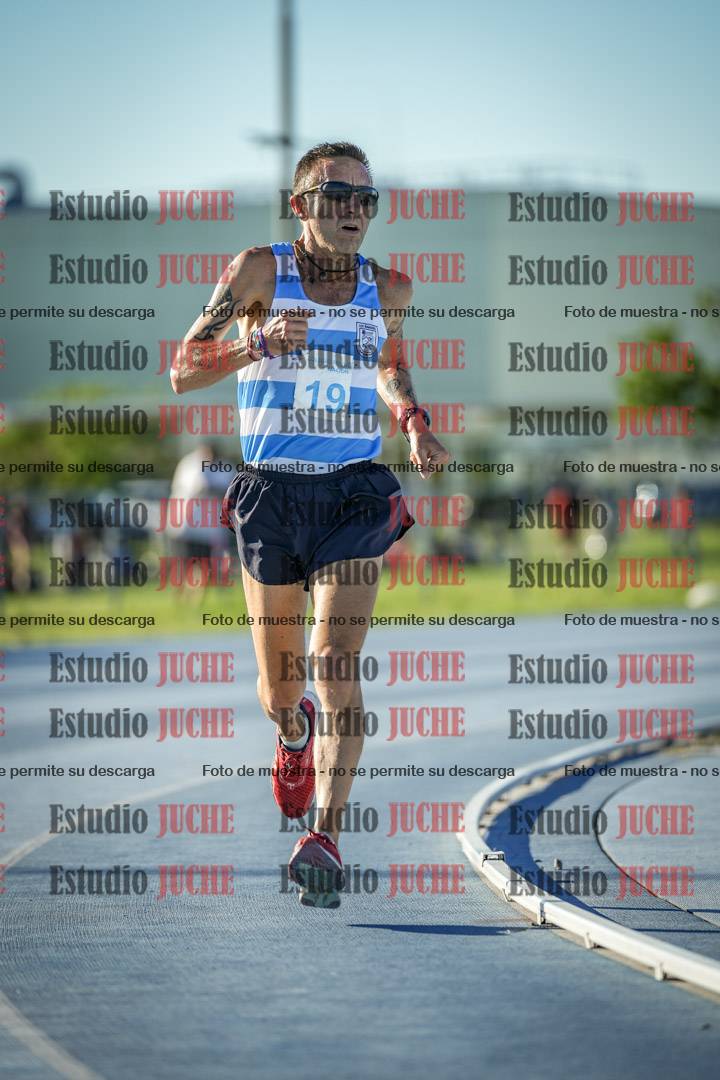 Fotos de los 3000 m llanos de varones