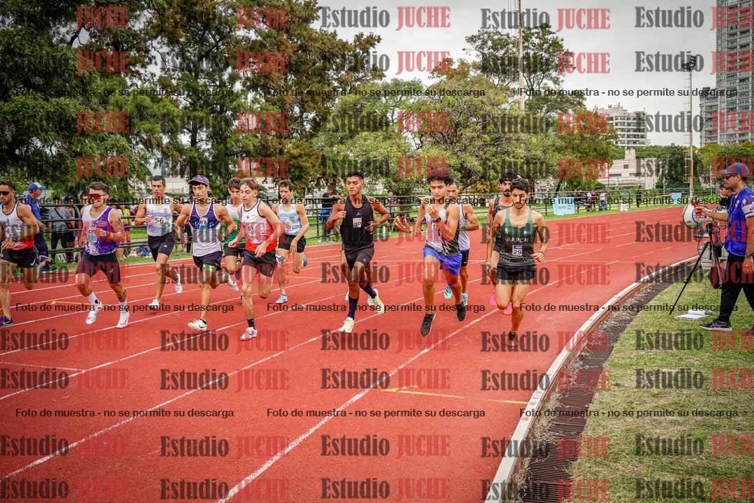 Fotos de los 3000 m llanos de varones