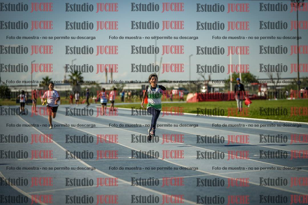 Fotos de las Postas 4x50 m de mujeres y varones