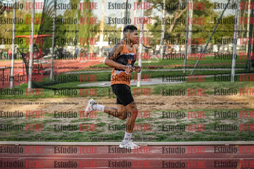 Fotos de los 3000 m llanos de varones