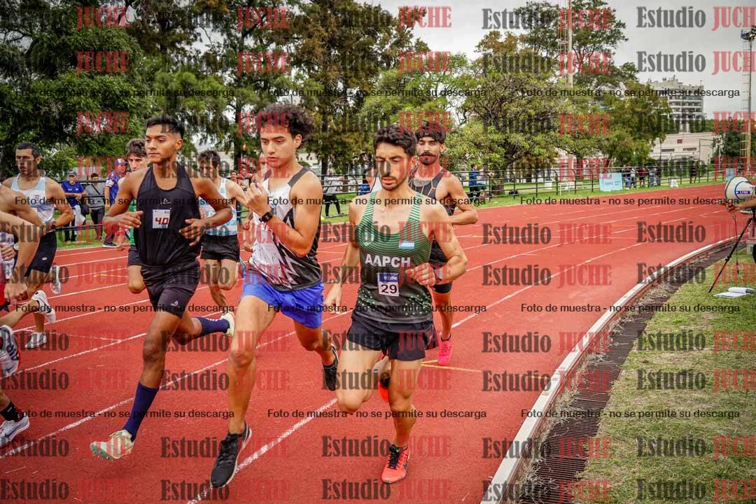 Fotos de los 3000 m llanos de varones