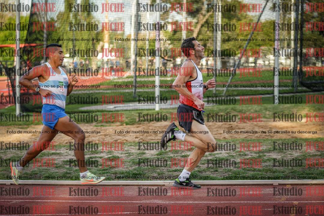 Fotos de los 3000 m llanos de varones