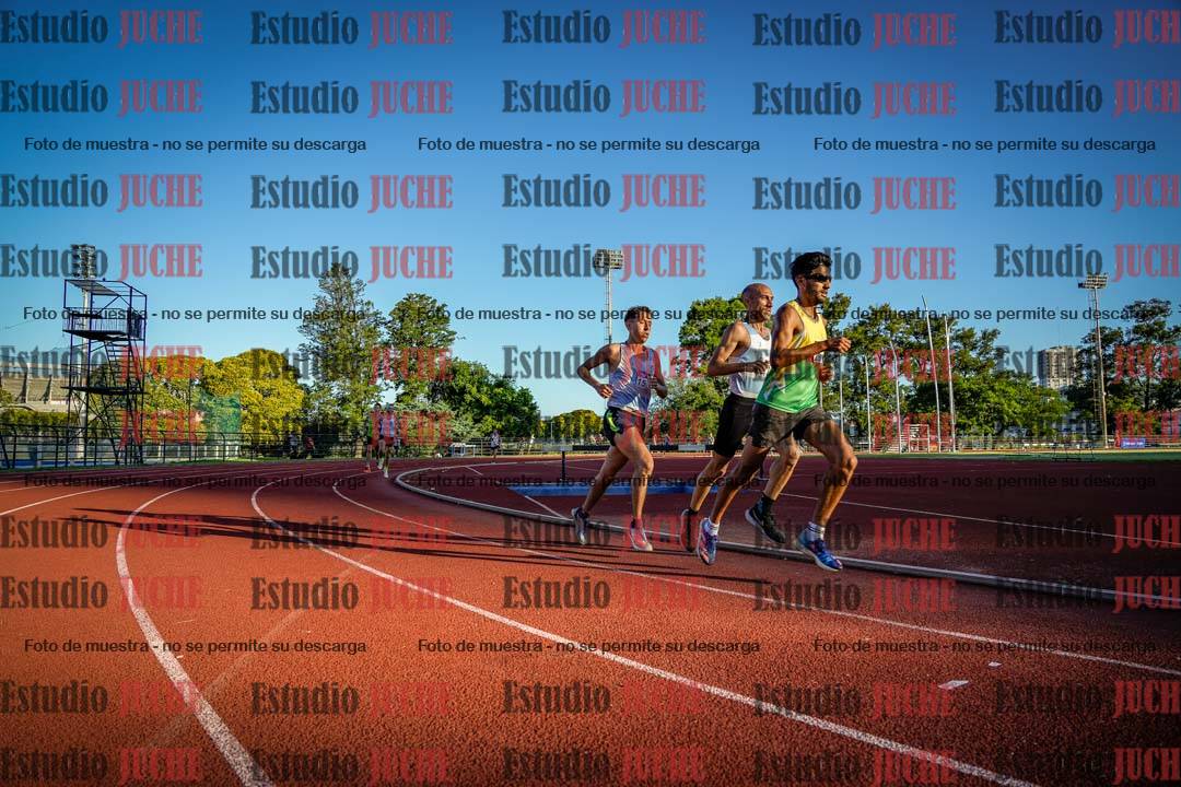 Fotos de los 3000 m llanos de varones