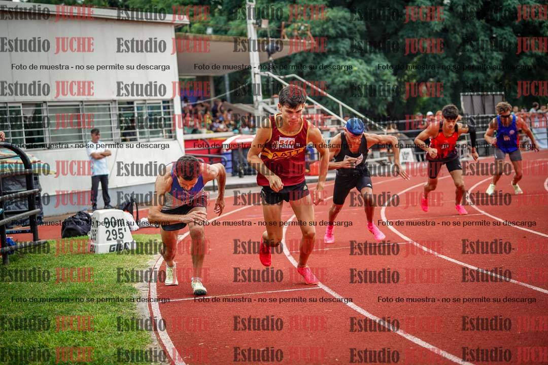 Fotos de los 800 m de varones