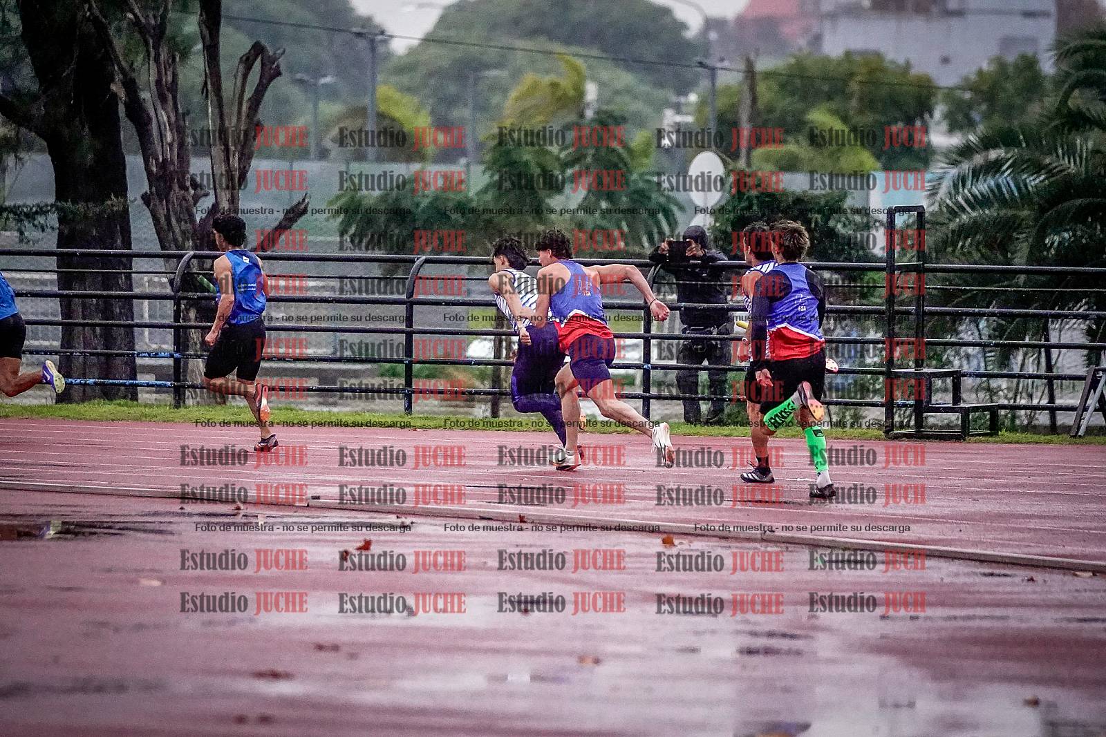 Fotos de las postas 4x100 m de varones