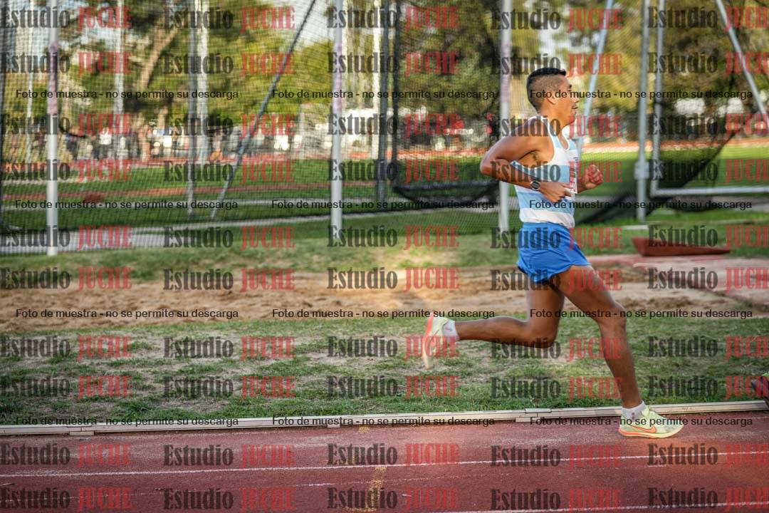 Fotos de los 3000 m llanos de varones