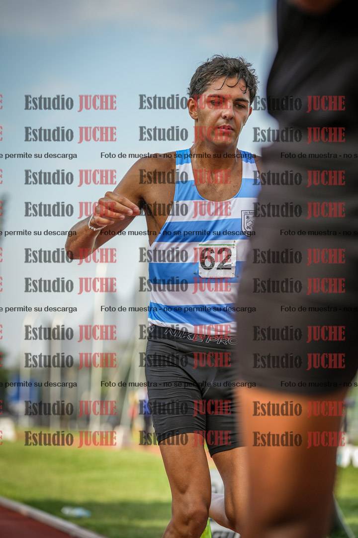 Fotos de los 3000 m llanos de varones