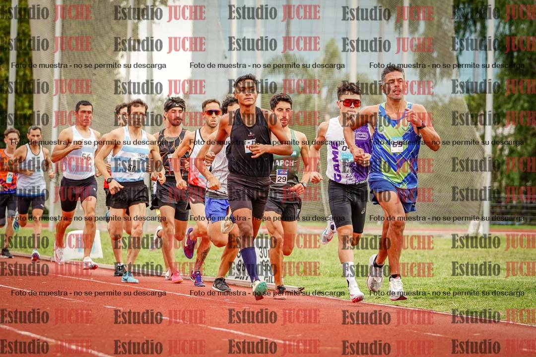 Fotos de los 3000 m llanos de varones