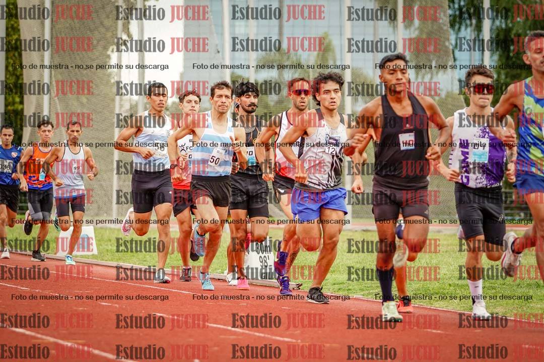 Fotos de los 3000 m llanos de varones