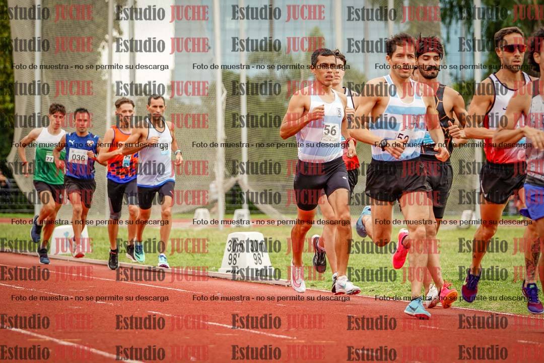 Fotos de los 3000 m llanos de varones