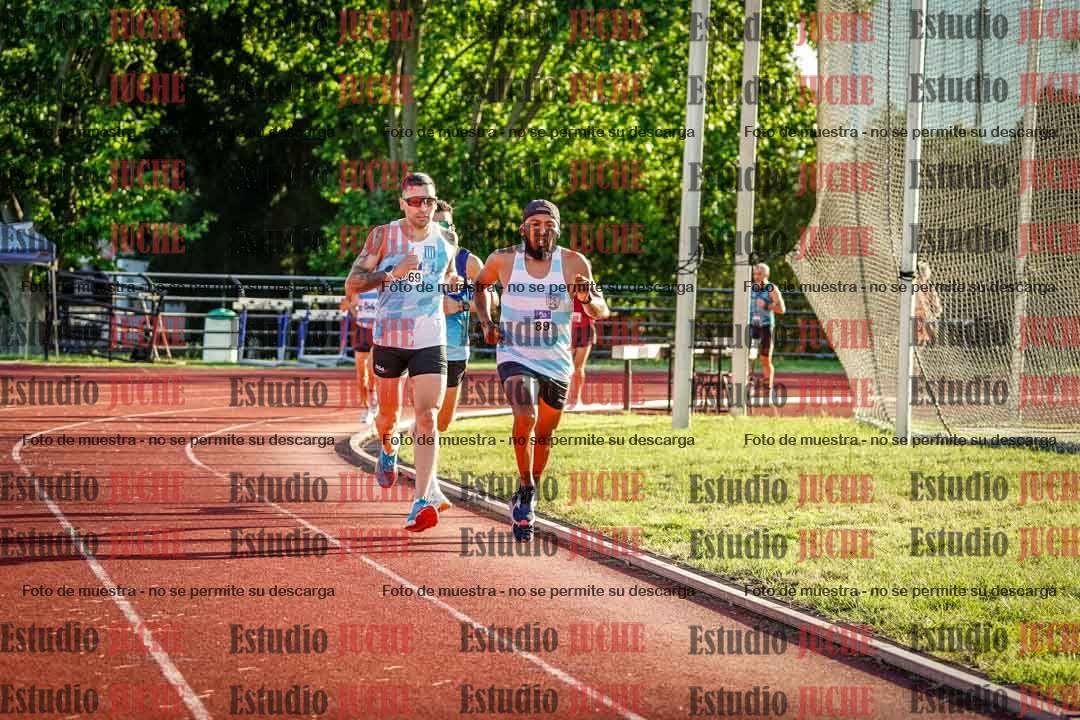 Fotos de los 3000 m llanos de varones
