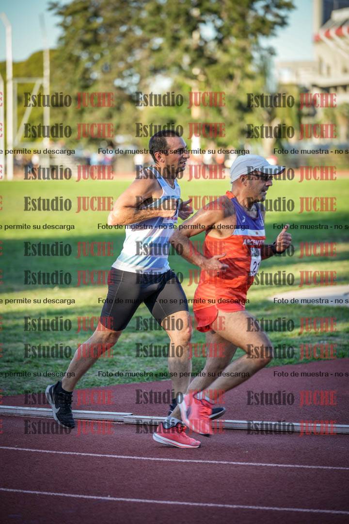 Fotos de los 3000 m llanos de varones