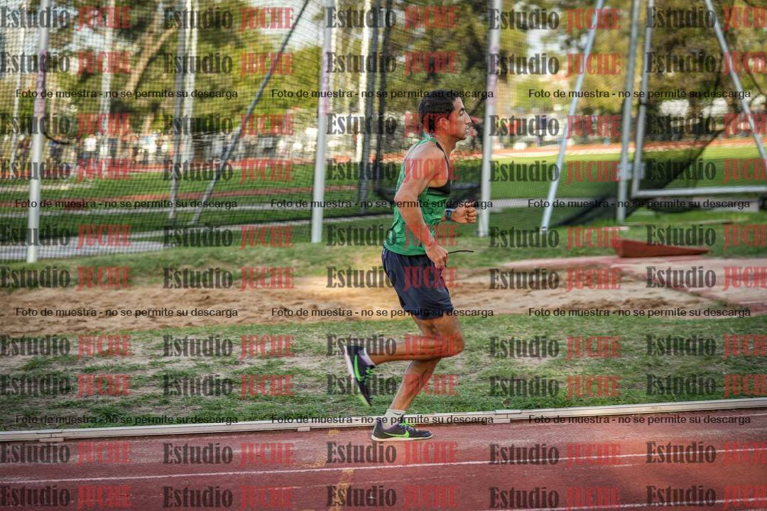 Fotos de los 3000 m llanos de varones