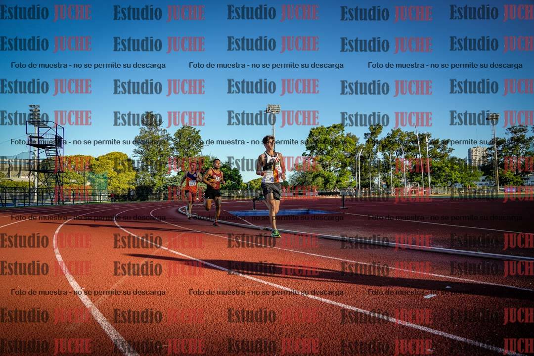 Fotos de los 3000 m llanos de varones