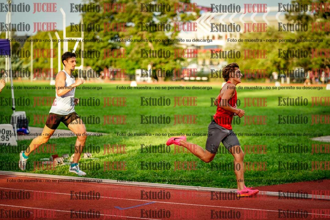 Fotos de los 1500 m llanos de varones