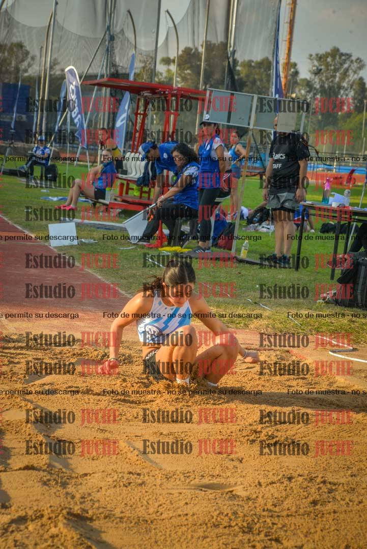 Fotos del salto en largo de mujeres
