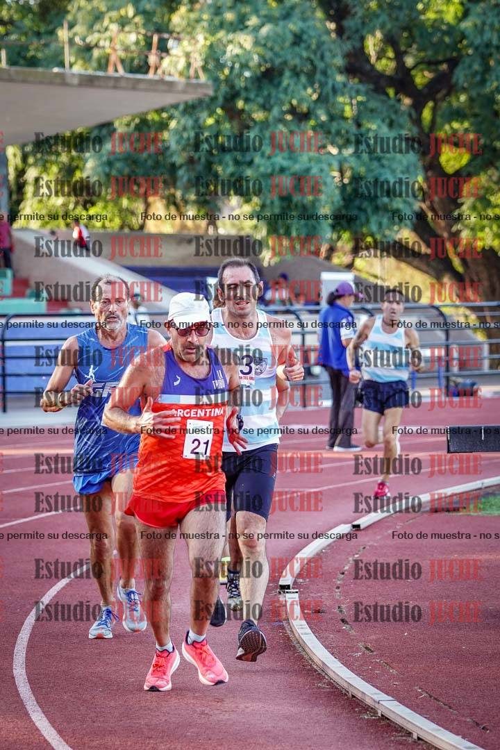 Fotos de los 3000 m llanos de varones