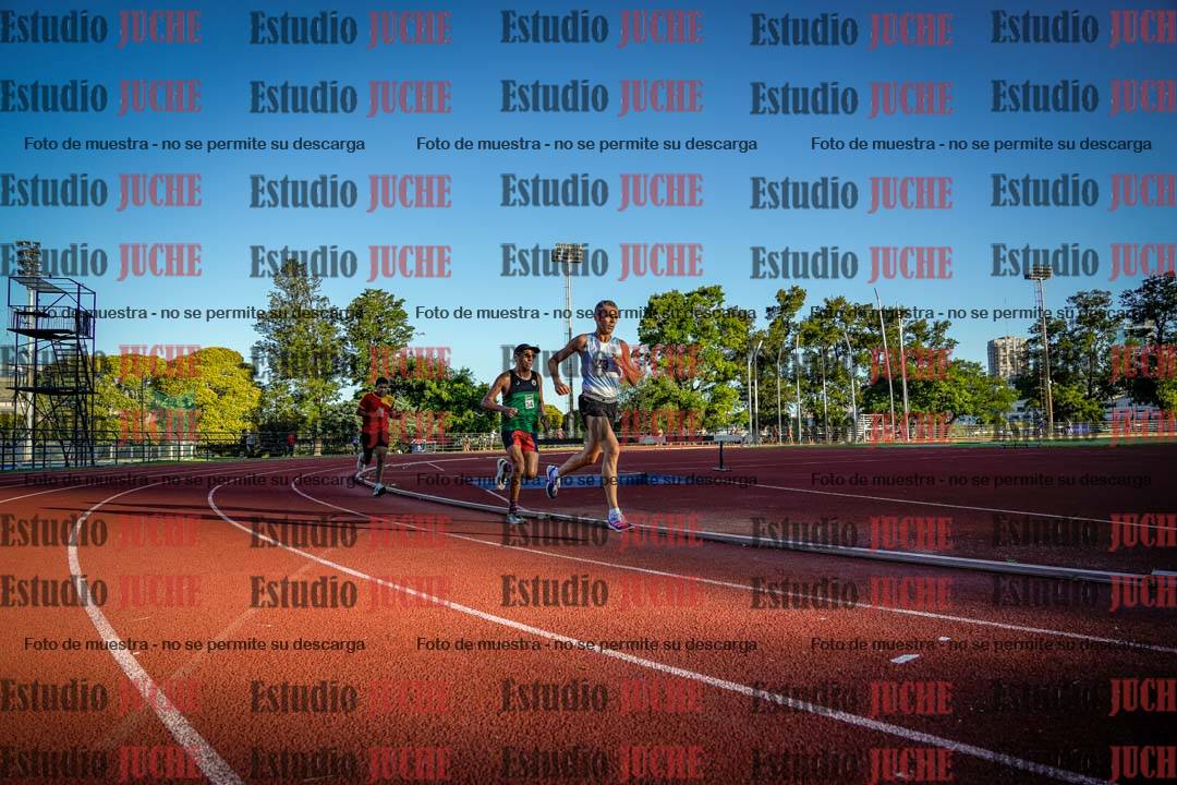 Fotos de los 3000 m llanos de varones