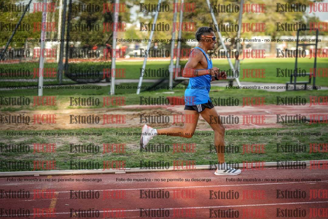 Fotos de los 3000 m llanos de varones