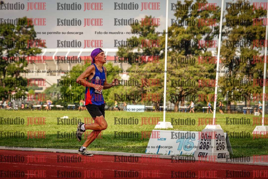 Fotos de los 3000 m llanos de varones