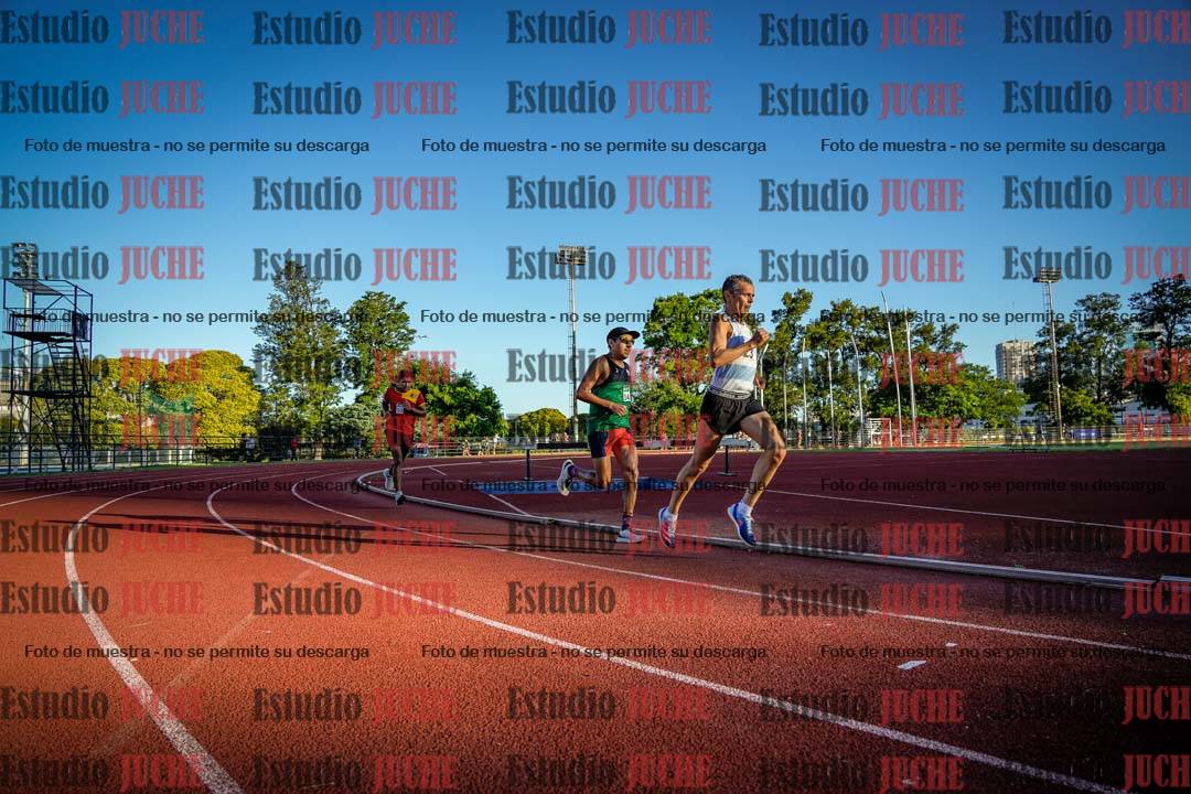 Fotos de los 3000 m llanos de varones