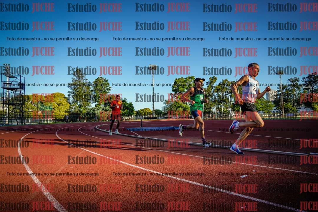 Fotos de los 3000 m llanos de varones