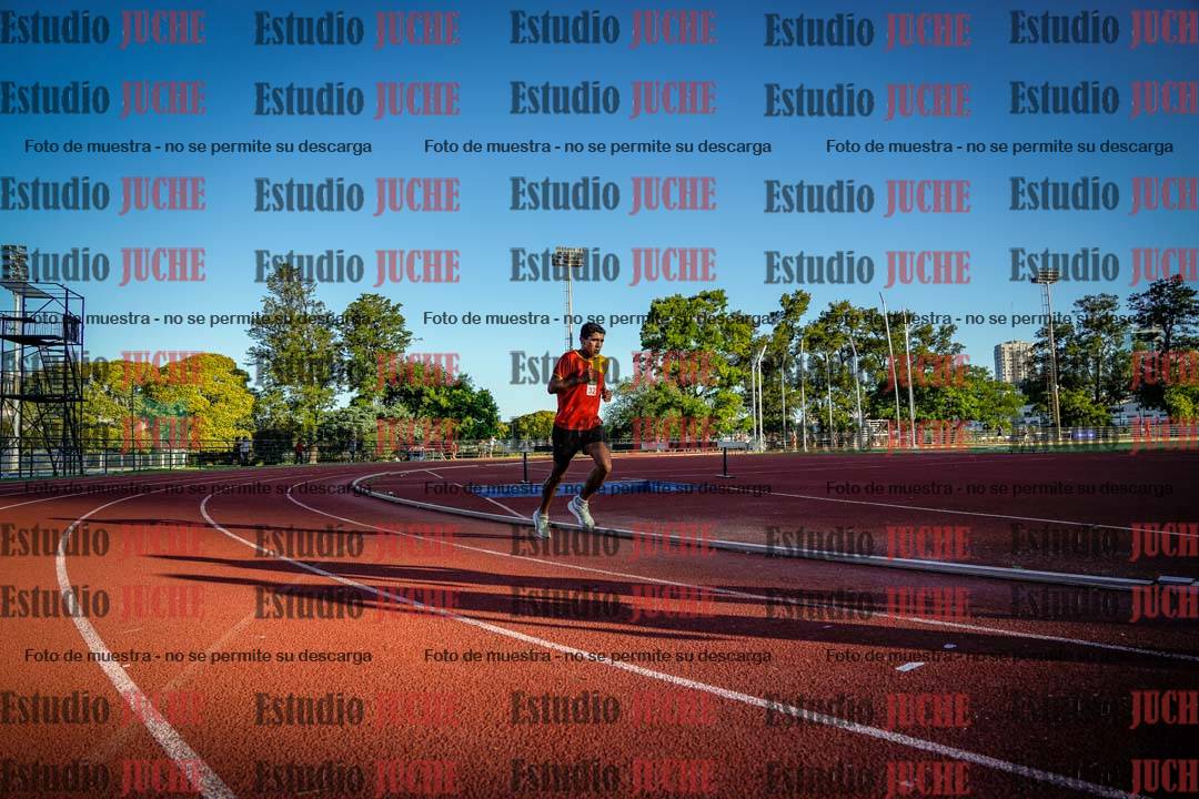 Fotos de los 3000 m llanos de varones