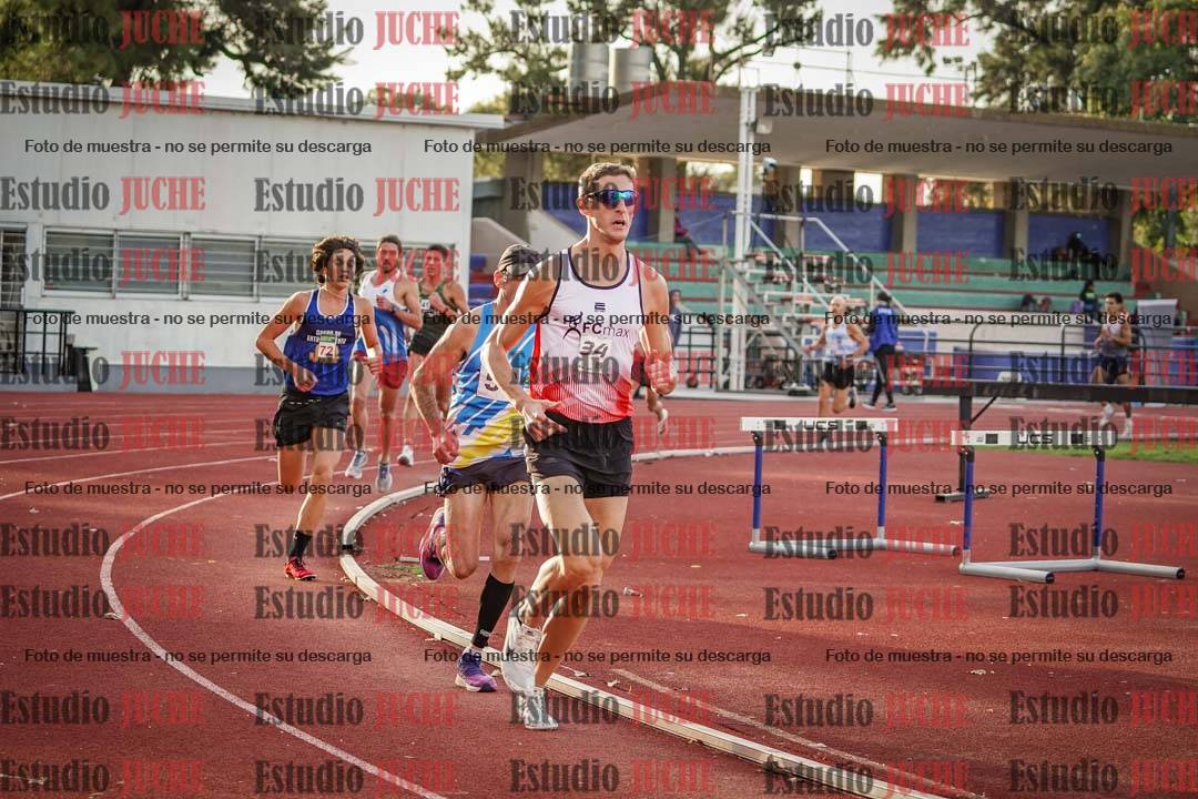 Fotos de los 3000 m llanos de varones