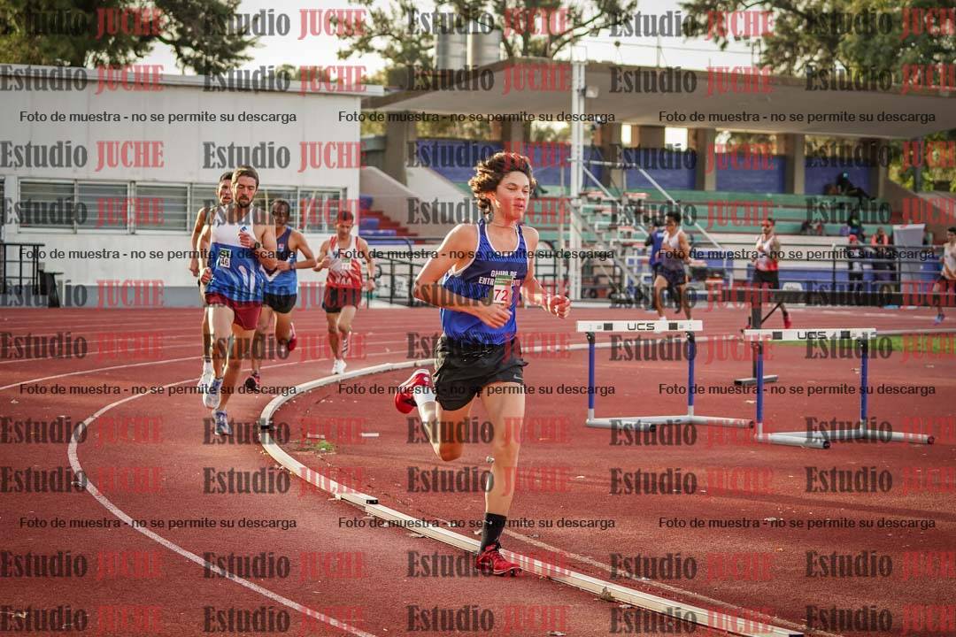 Fotos de los 3000 m llanos de varones