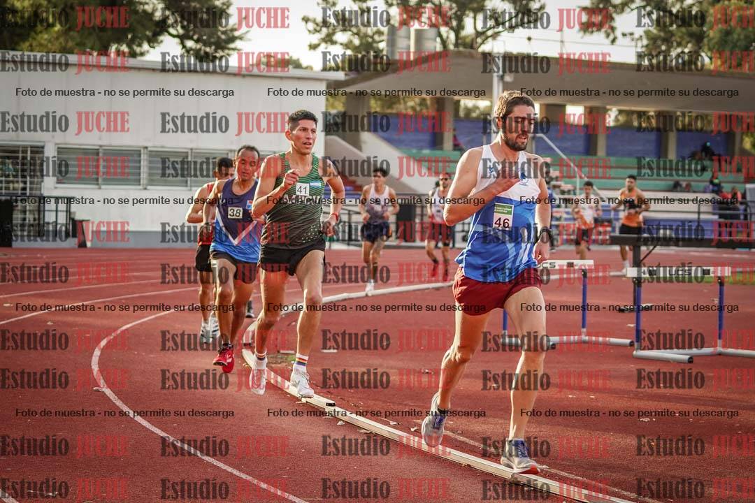 Fotos de los 3000 m llanos de varones