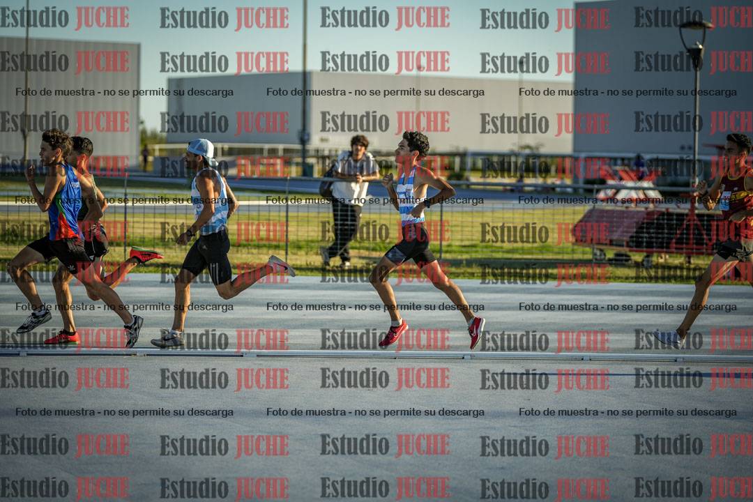 Fotos de los 1500 m llanos de varones