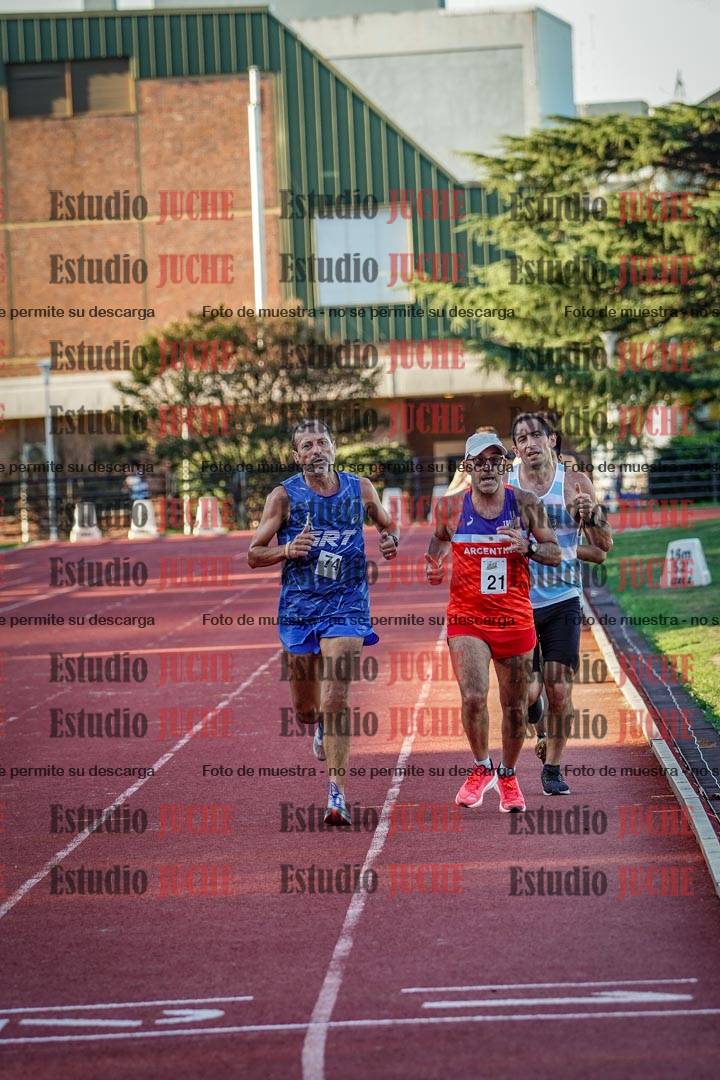 Fotos de los 3000 m llanos de varones