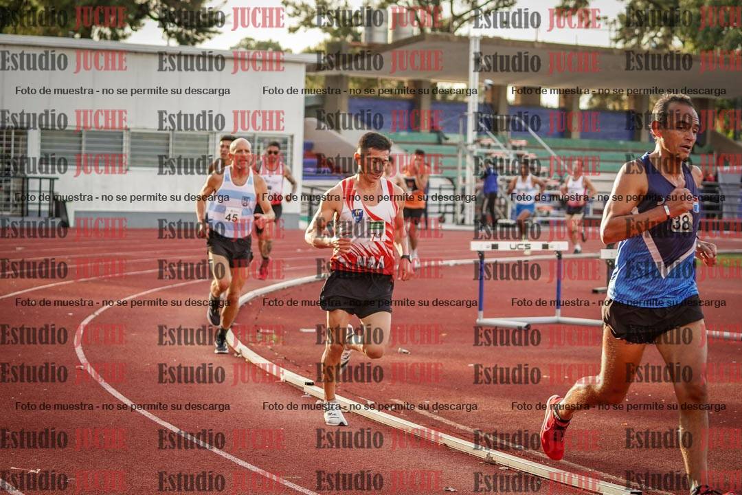 Fotos de los 3000 m llanos de varones