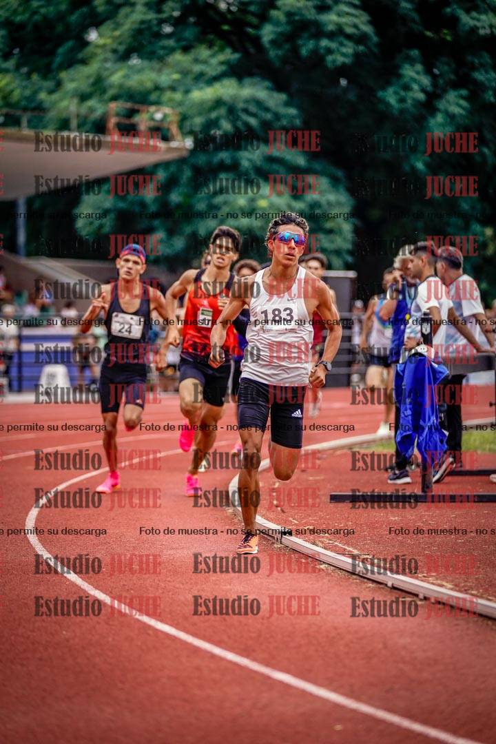Fotos de los 800 m de varones