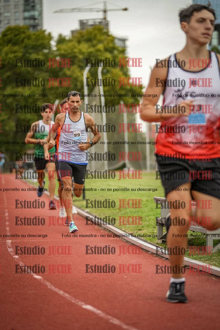 Fotos de los 3000 m llanos de varones