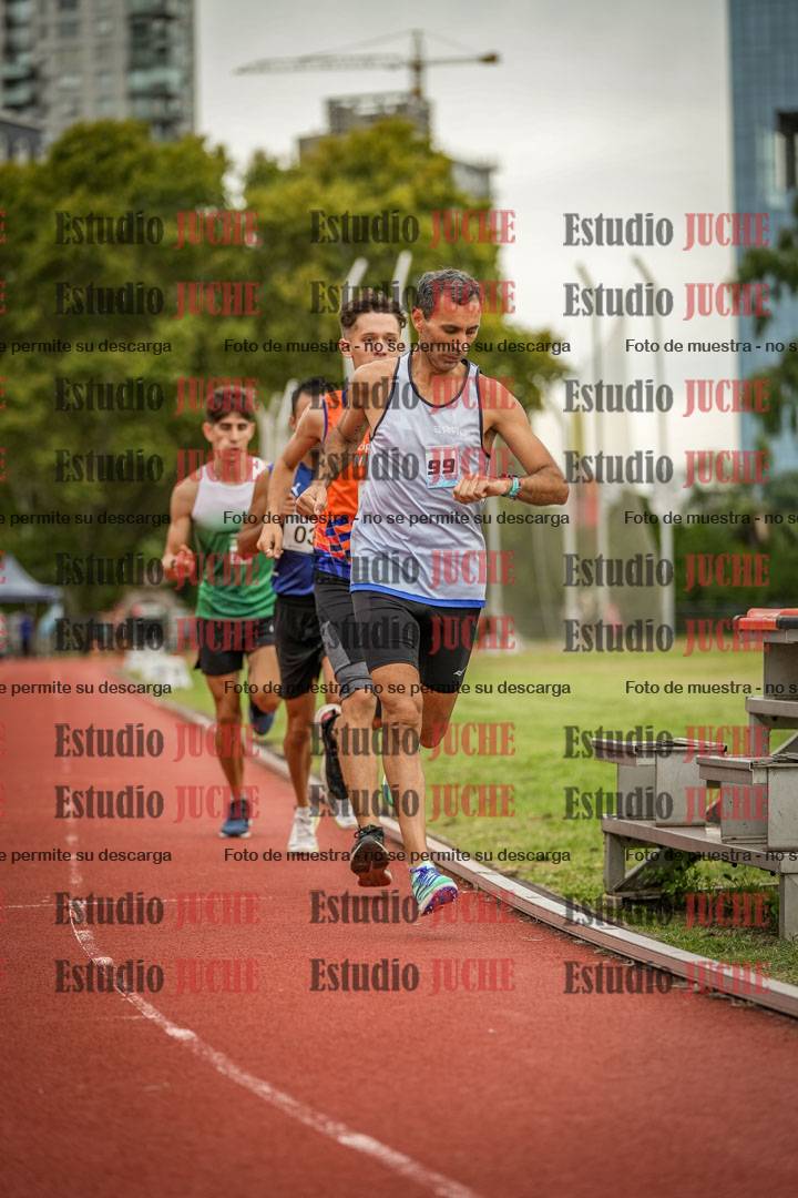 Fotos de los 3000 m llanos de varones
