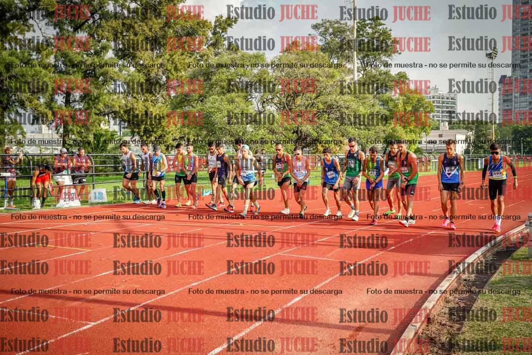 Fotos de los 3000 m llanos de varones