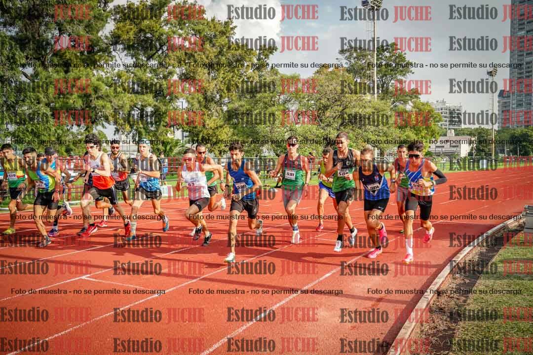 Fotos de los 3000 m llanos de varones