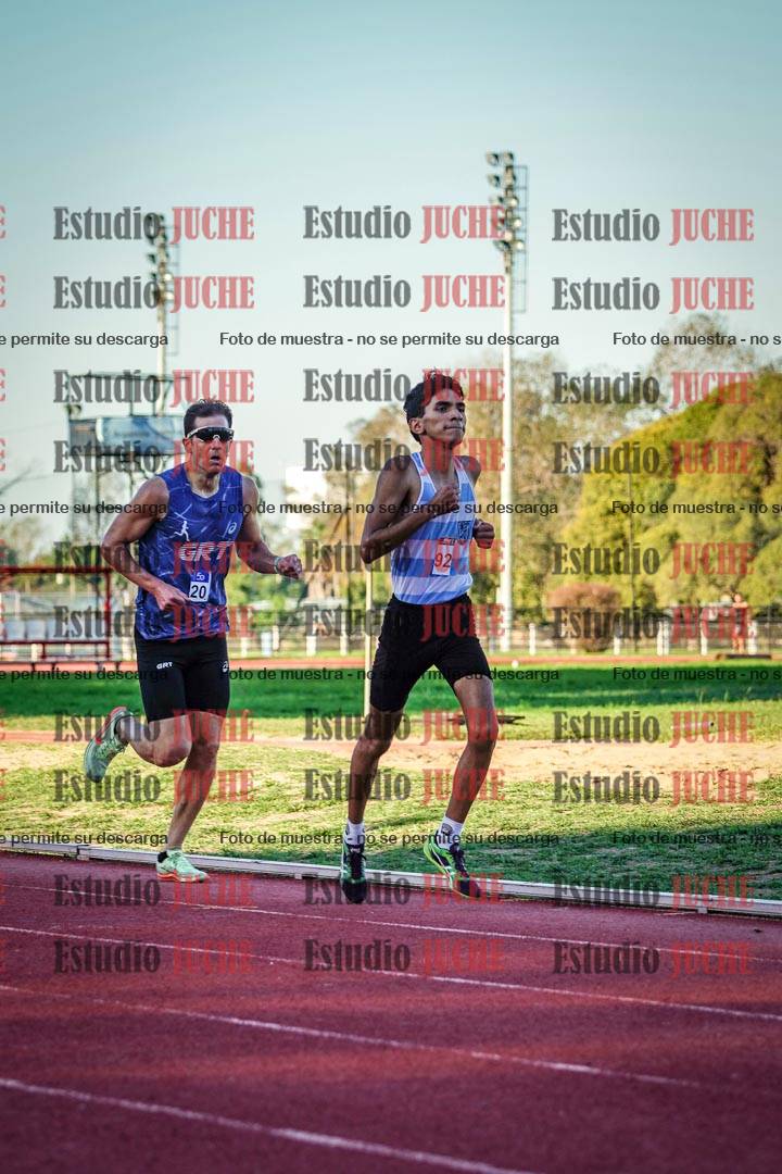 Fotos de los 3000 m llanos de varones