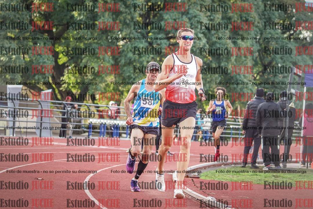 Fotos de los 3000 m llanos de varones