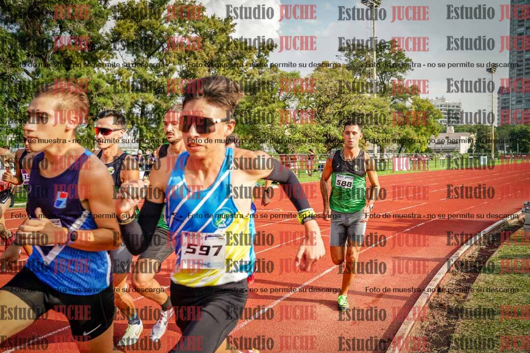 Fotos de los 3000 m llanos de varones