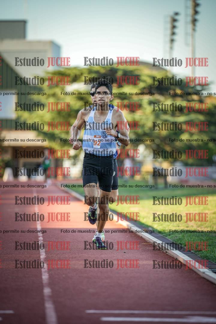 Fotos de los 3000 m llanos de varones