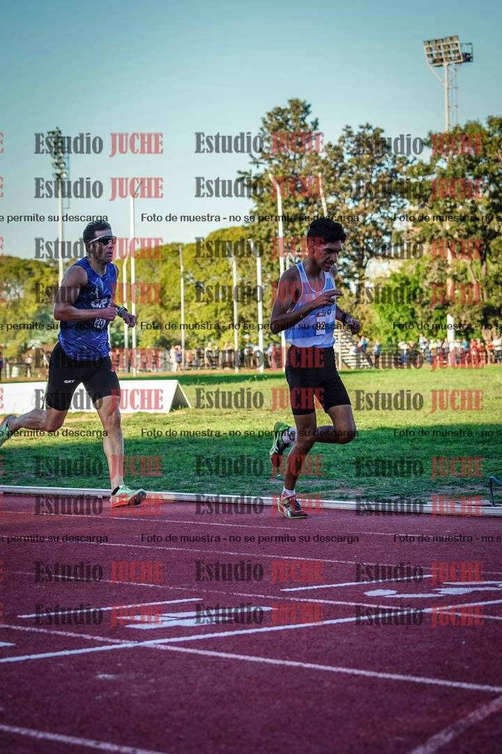 Fotos de los 3000 m llanos de varones