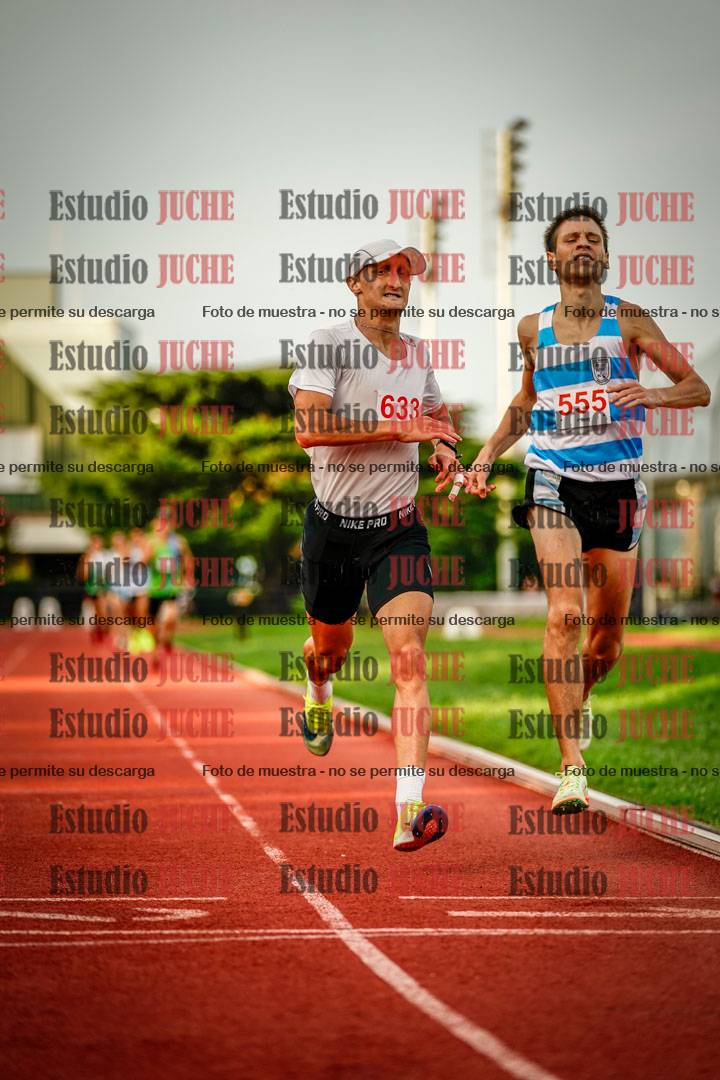 Fotos de los 1500 m llanos de varones