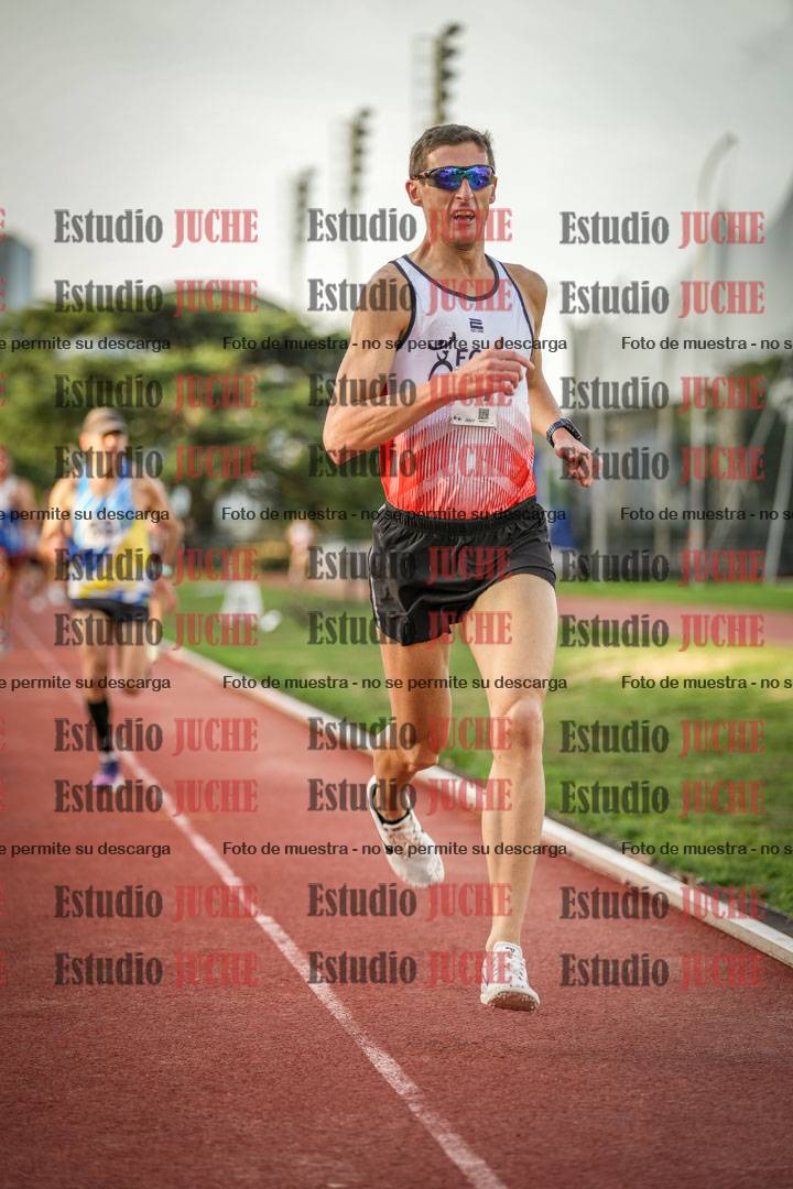 Fotos de los 3000 m llanos de varones