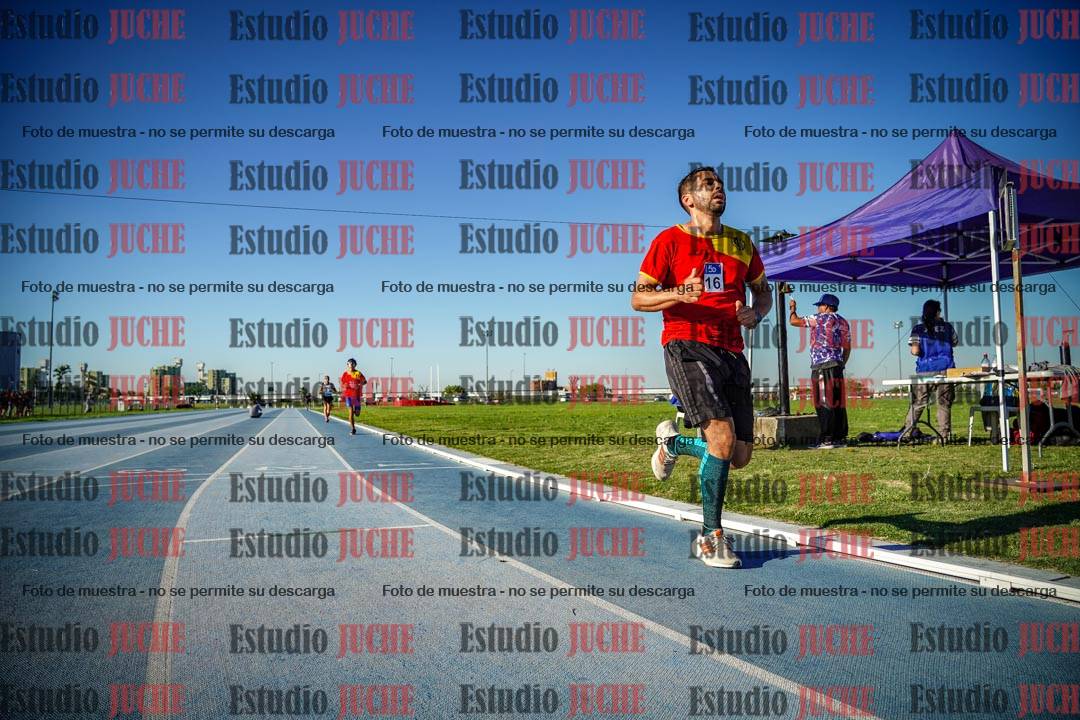 Fotos de los 3000 m llanos de varones