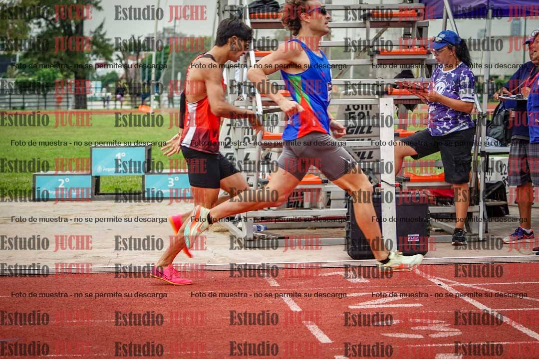 Fotos de los 800 m de varones